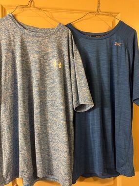 Men’s Under Armour Heather Sky Blue & Reebok Deep Navy Short Sleeve Tee